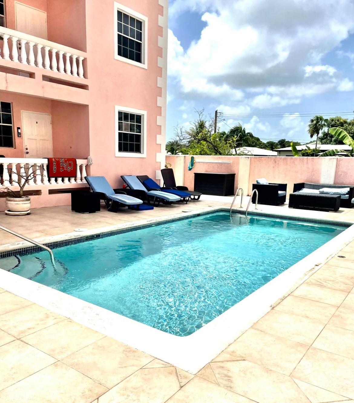 Seashades 2Br 1 Full And 1 Half Bathrooms Condo With Pool Close To Beach Sleeps 4 Christ Church Bagian luar foto